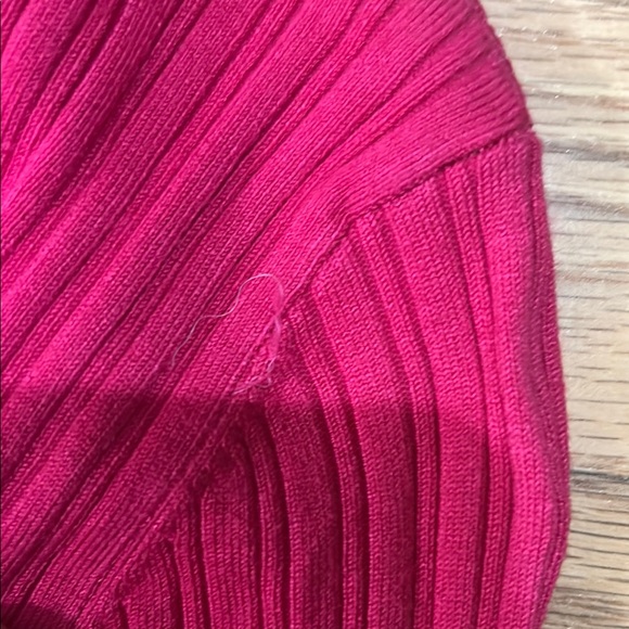 Express Red Ribbed Sweater - Picture 7 of 10